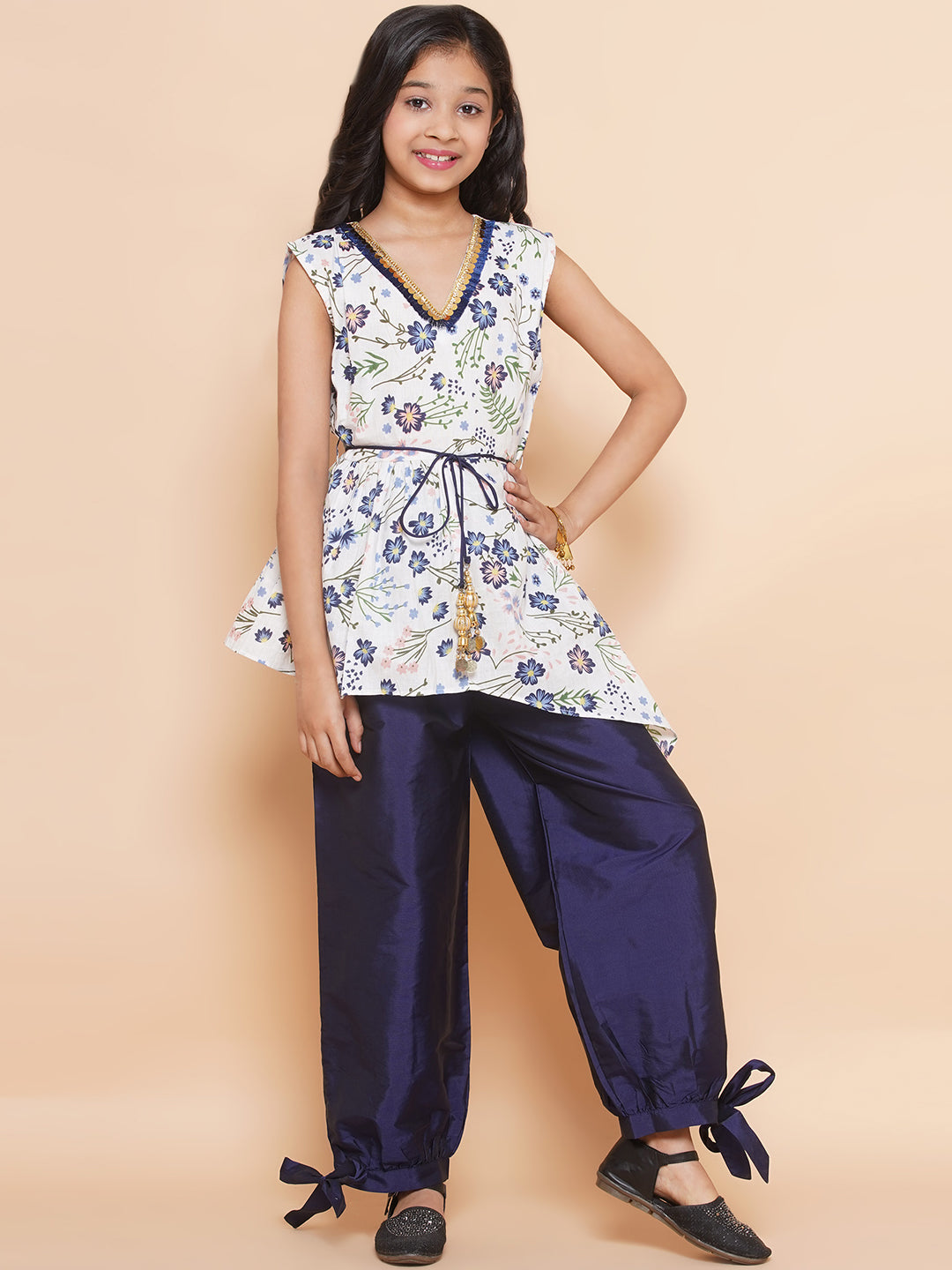 MODISH COUTURE Printed Kurta & Salwar Set(White & Blue)