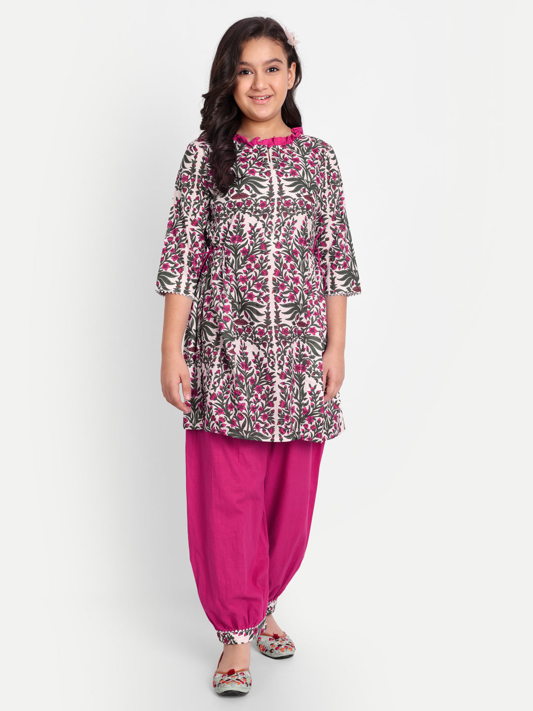 MODISH COUTURE Floral Printed Kurta & Salwar (White)