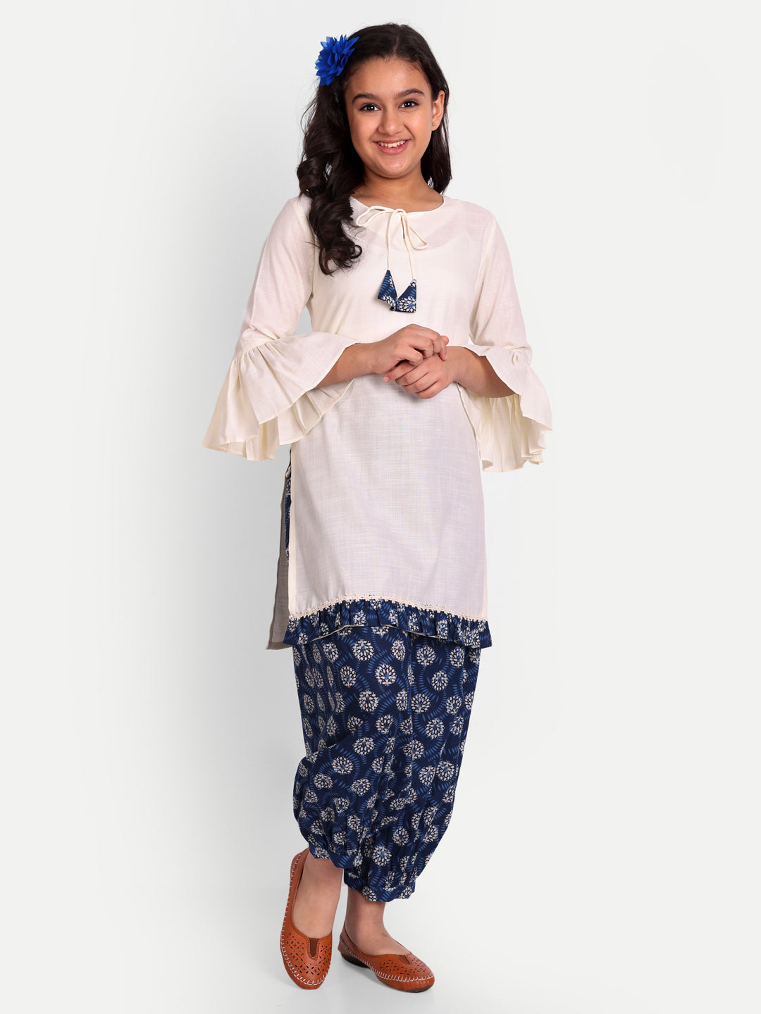 MODISH COUTURE Bell Sleeves Straight Kurta & Salwar (Off White)
