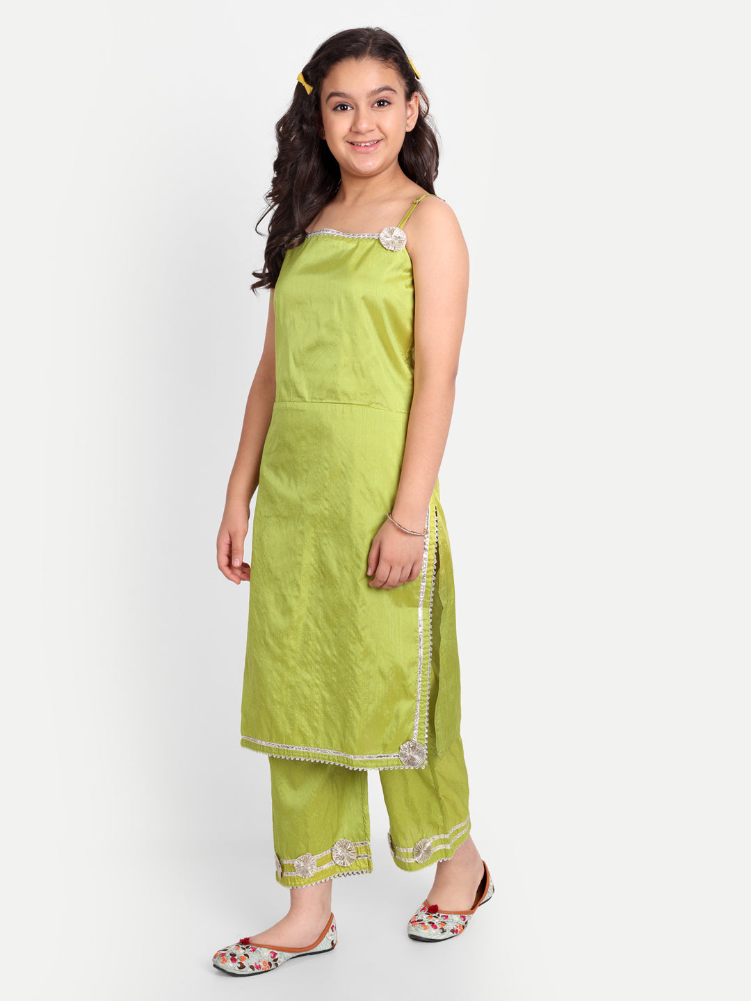 MODISH COUTURE Embellished Kurta & Plazzo (Green)