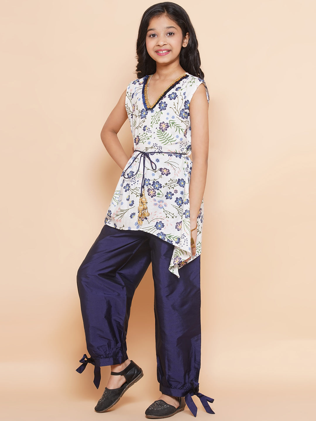 MODISH COUTURE Printed Kurta & Salwar Set(White & Blue)