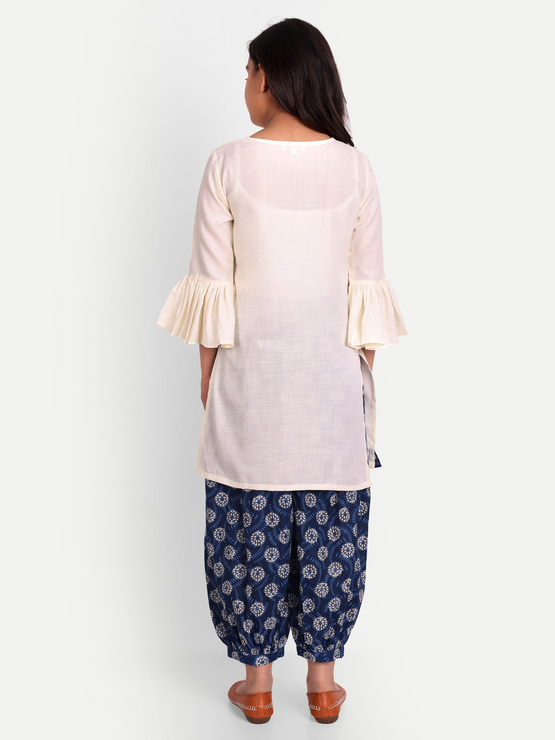 MODISH COUTURE Bell Sleeves Straight Kurta & Salwar (Off White)