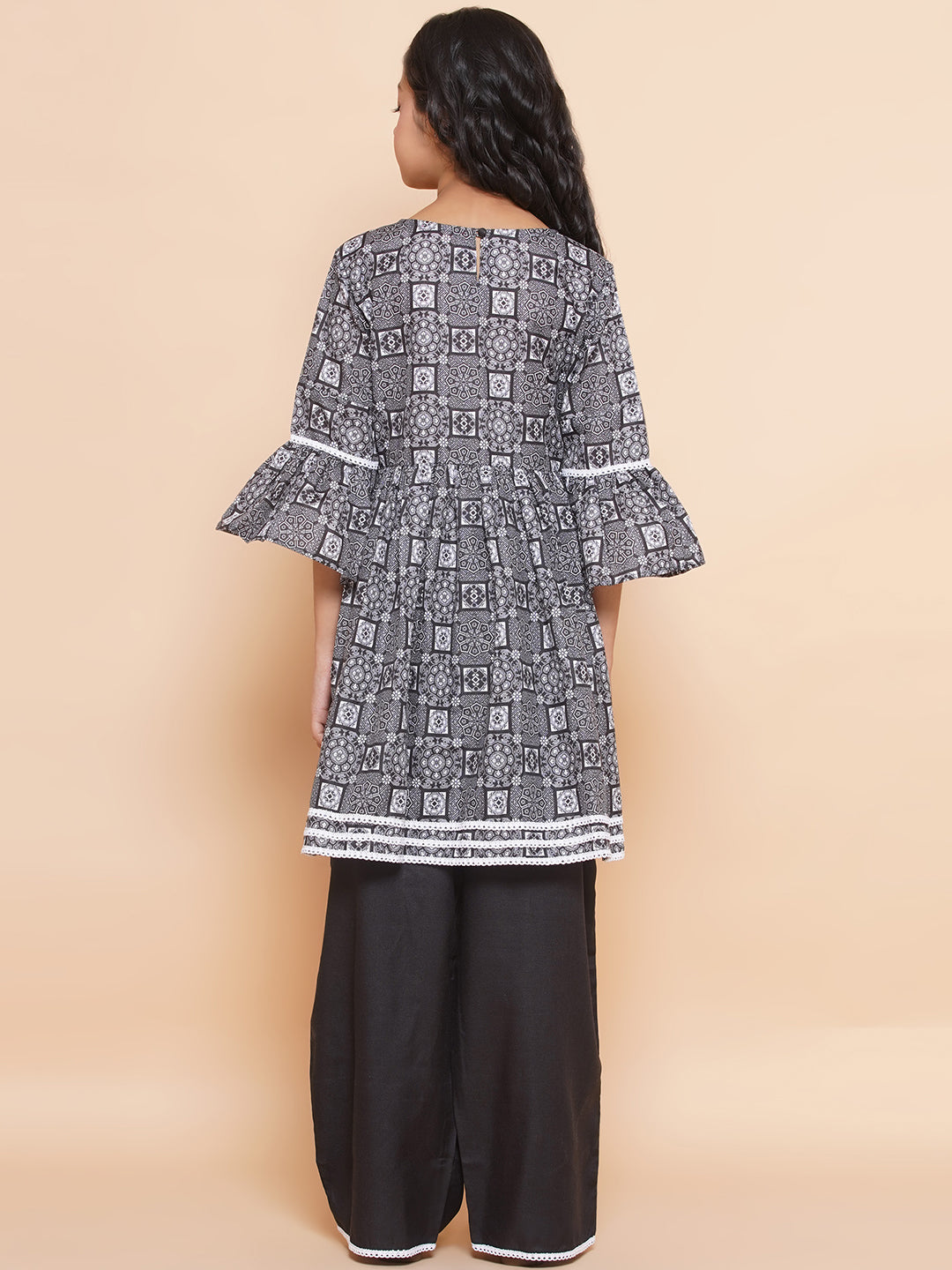 MODISH COUTURE Printed Kurta & Palazzo Set(Black)