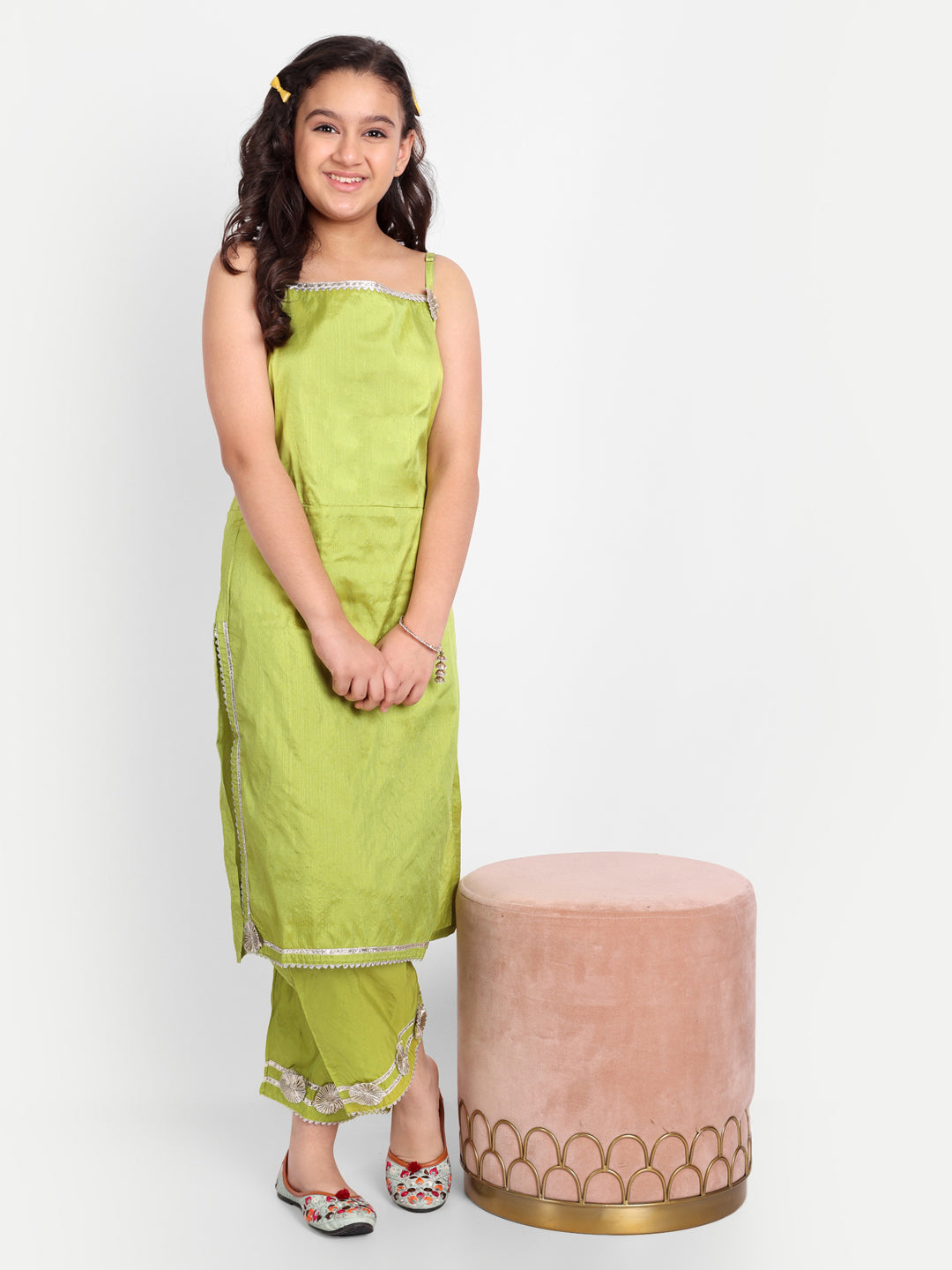 MODISH COUTURE Embellished Kurta & Plazzo (Green)
