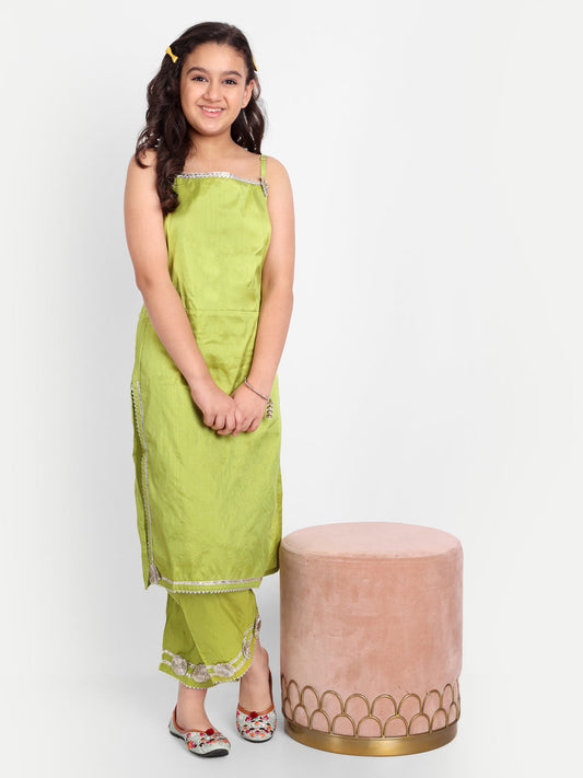 MODISH COUTURE Embellished Kurta & Plazzo (Green)