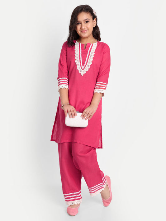 MODISH COUTURE Lace Work Straight Kurta & Plazzo (Peach)