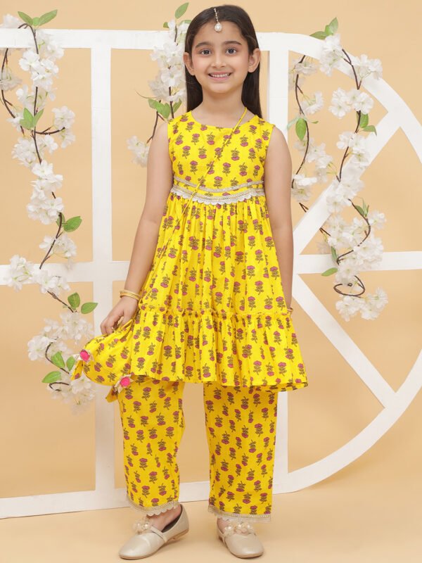 Modish couture Printed Kurta & Plazzo with potli bag