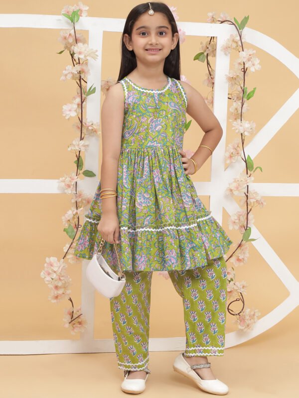 Modish couture Printed Kurta & Plazzo