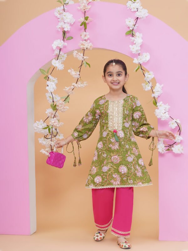Modish couture Printed Kurta & Plazzo